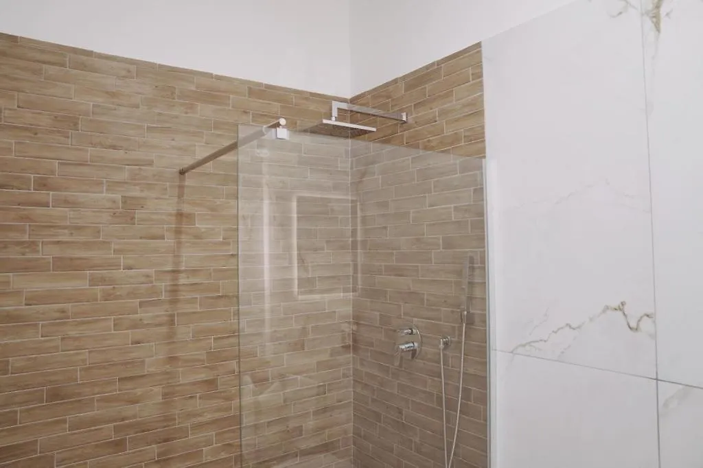 Guest house Sisina Luxury Room Jacuzzi & Piscina Portici Italy